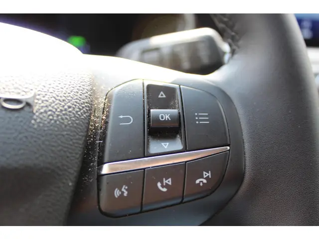 Ford Kuga 2.5 PHEV ST-Line X 2023 Hybride Benzine 32
