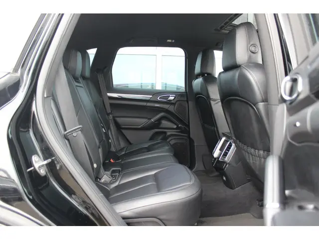 Porsche Cayenne 3.0 D 2012 Diesel 19