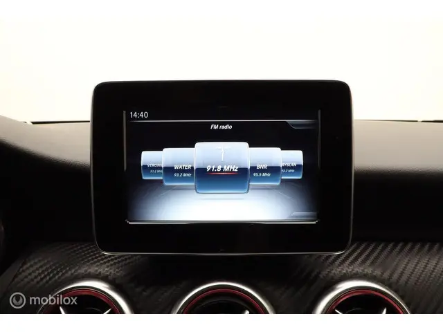 Mercedes-Benz A-Klasse 160 AMG-LINE 2017 Benzine 22