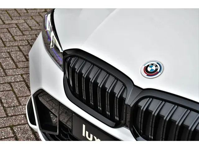 BMW 3 Serie 330d M-Sport Pro 2023 Diesel 75