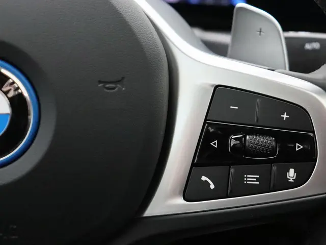 BMW 3 Serie Sedan 320e 2025 Hybride Benzine 24