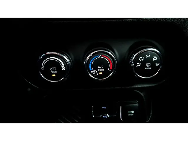 Jeep Renegade 1.6 E-Torq Black Line 2016 Benzine 12