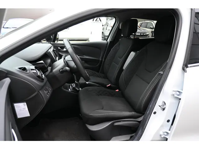 Renault Clio Estate TCe 90 Limited 2019 Benzine 12