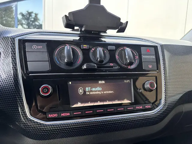 Volkswagen up! 1.0 BMT move up! 2019 Benzine 8