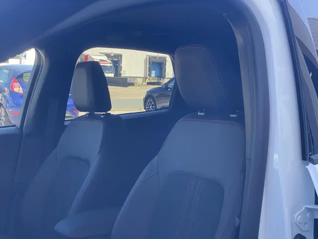 Ford Kuga 2.5 PHEV ST-Line X 2026 Hybride Benzine 34