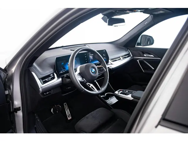 BMW X1 xDrive25e 2025 Hybride Benzine 33