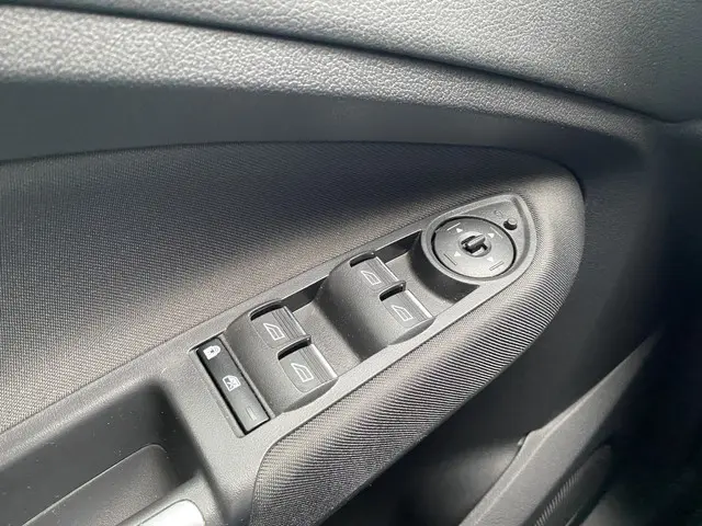 Ford Grand C-Max 1.0 Titanium 2016 Benzine 24