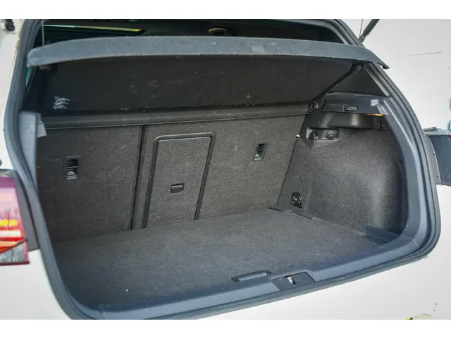 Volkswagen Golf 2.0 TSI 4Motion R 2017 Benzine 27