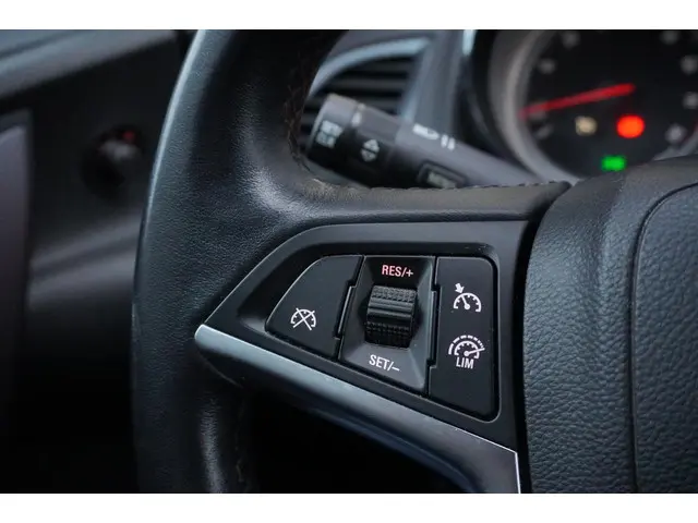 Opel Astra 1.4 Turbo Blitz 2014 Benzine 17