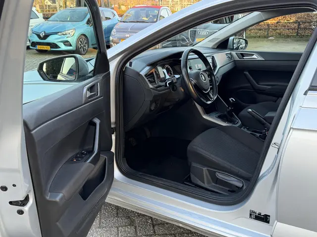 Volkswagen Polo 1.0 TSI Beats 2018 Benzine 16