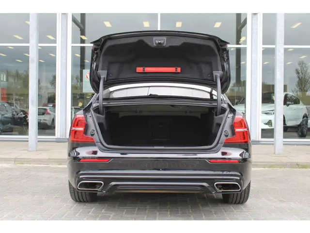 Volvo S60 T4 Automaat R-Design 2019 Benzine 7
