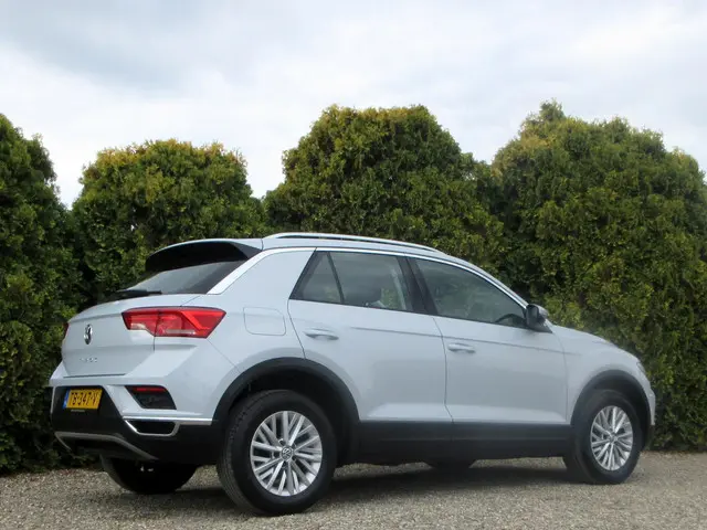 Volkswagen T-Roc 1.0 TSI Style *Navi*ECC* 2018 Benzine 6