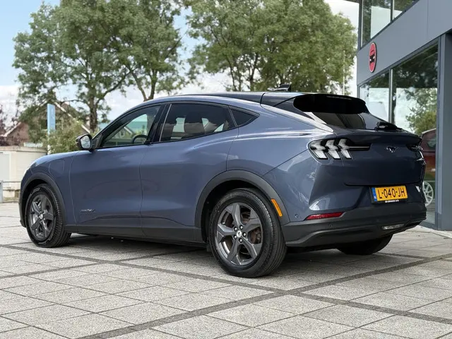 Ford Mustang Mach-E Aut. Extended 98kWh 2021 Elektrisch 4