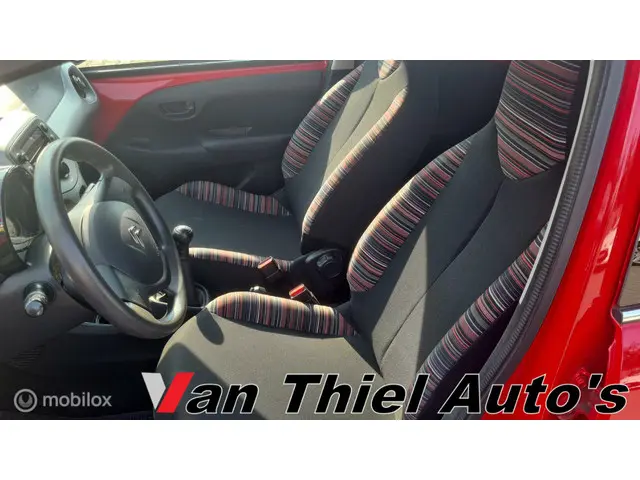 Citroën C1 1.2 PureTech Shine airco 2015 Benzine 14