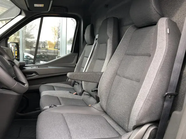 Renault Master T35 2.0 dCi 150 L2H2 Advance 2024 Diesel 14