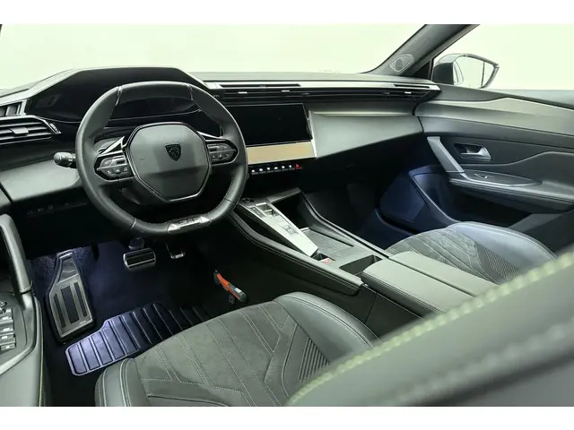 Peugeot 408 1.6 HYbrid GT 180 EAT8 2024 Hybride Benzine 18