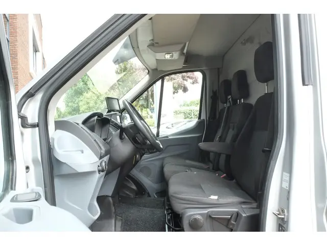Ford Transit 350 2.2 TDCI L2H2 Trend 2015 Diesel 7