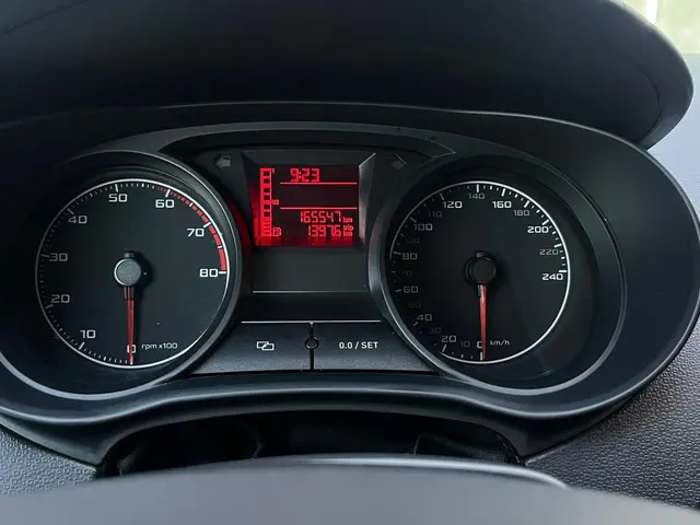 SEAT Ibiza 1.4 Style Prachtige auto 2012 Benzine 14