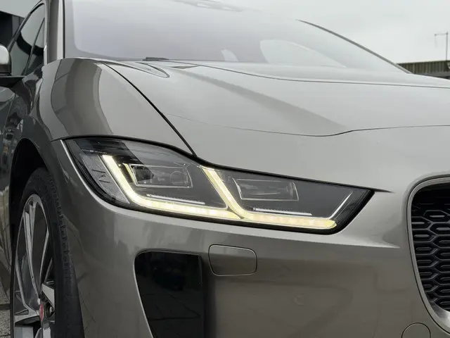 Jaguar I-PACE Aut. EV400 4WD HSE 90kWh 2018 Elektrisch 27