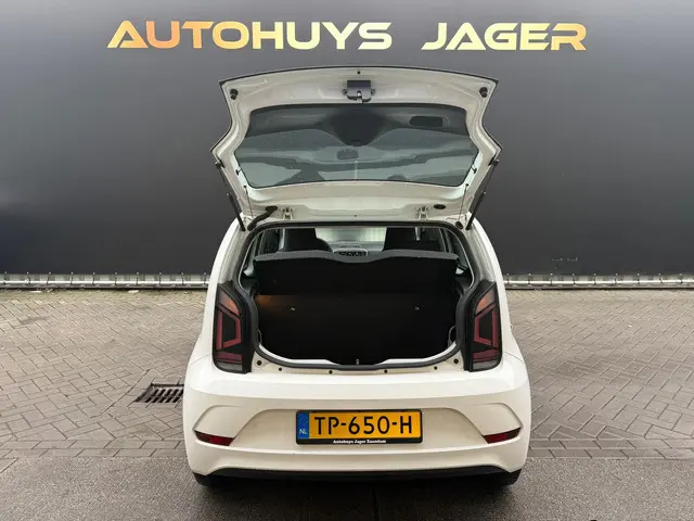 Volkswagen up! 1.0 BMT move up! 2018 Benzine 18