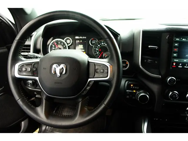 Dodge Ram 1500 DODGE 5.7 V8 Black Edition 2019 LPG/Gas 14