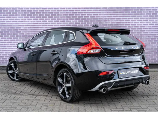 Volvo V40 3