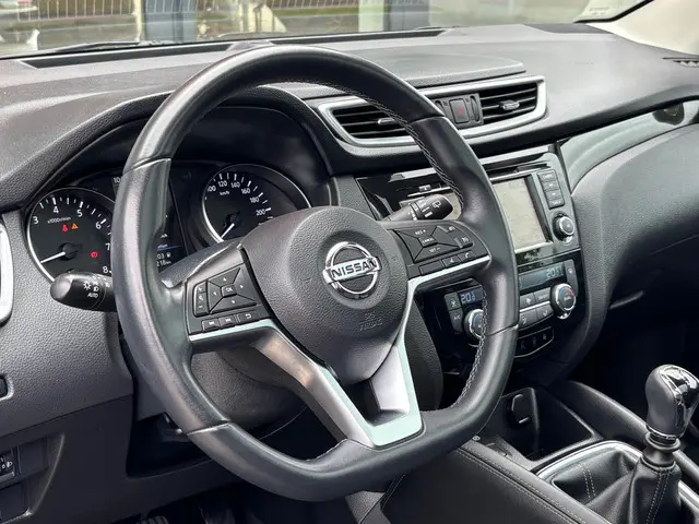 Nissan QASHQAI DIG-T 140 MT Design Edition 2021 Benzine 23