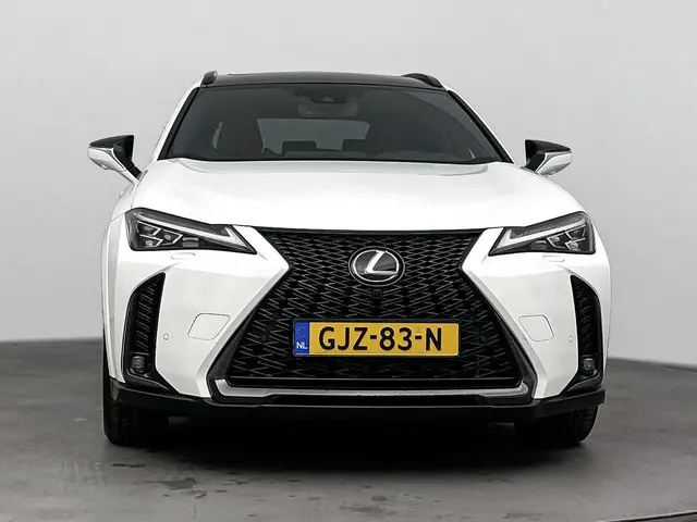 Lexus UX 250h F Sport Line 2024 Hybride Benzine 21