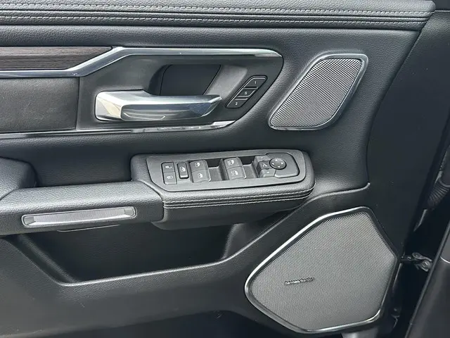 Dodge Ram 1500 3.0 V6 4x4 Crew Cab Laramie 2024 Benzine 25