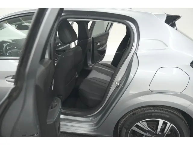 Peugeot 208 PureTech 100 Allure 2022 Benzine 29