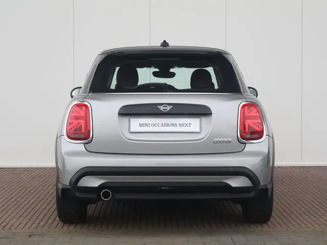 MINI Cooper Mini 1.5 Camden Edition 2023 Benzine 9