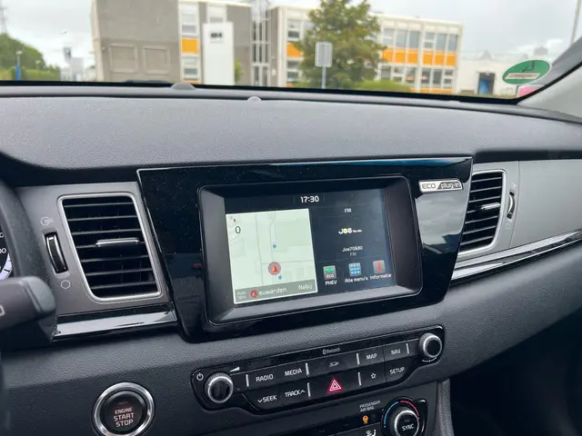 Kia Niro 1.6 GDi PHEV BusinessLine 2018 Hybride Benzine 14