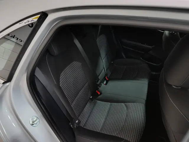 Kia Ceed 1.0 T-GDi DynamicLine 2023 Benzine 14