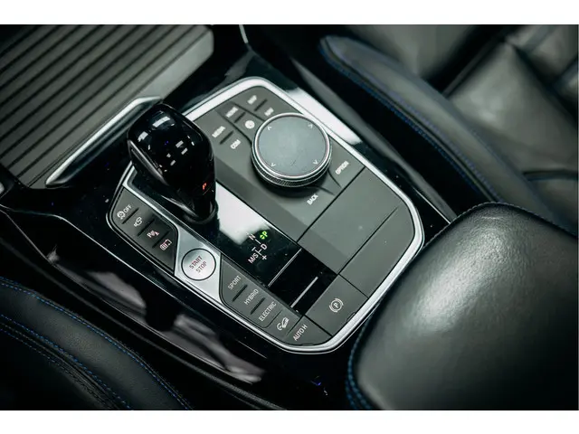 BMW X3 xDrive30e High Executive 2021 Hybride Benzine 30