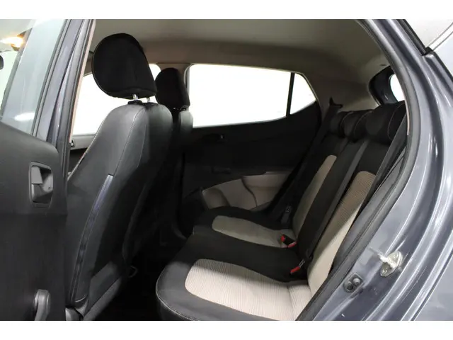 Hyundai i10 1.0i i-Motion 2014 Benzine 15