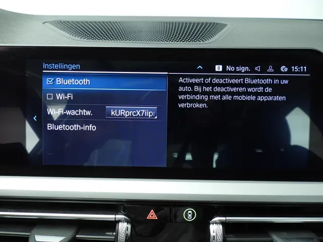 BMW 3 Serie Touring 330e 2022 Hybride Benzine 35