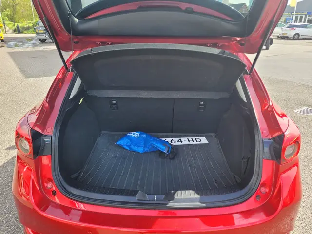 Mazda 3 2.0 SkyActiv-G 120 SkyLease 2017 Benzine 10