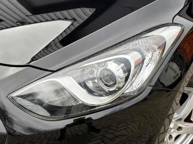 Hyundai i30 1.6 GDI Business Edition 2013 Benzine 24