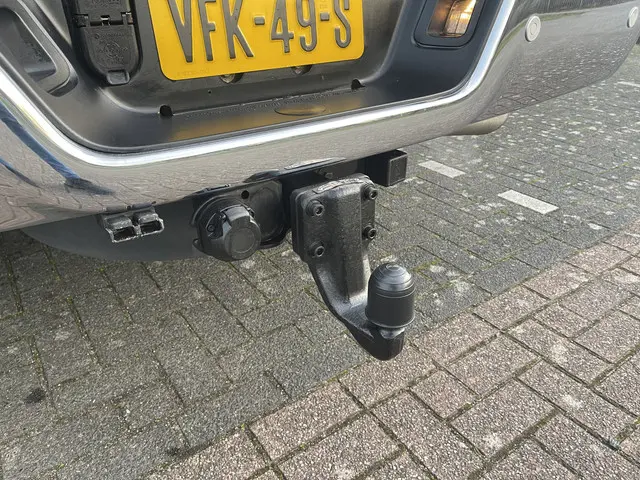 Dodge Ram 1500 5.7 V8 Quad Cab 6'4 Classic 2020 LPG/Gas 38