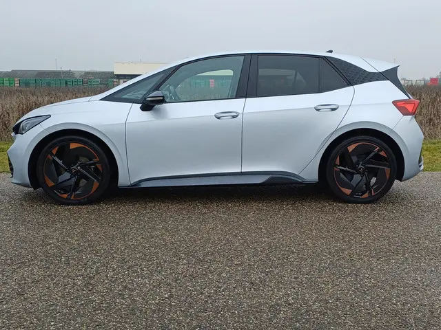 CUPRA Born Copper Edition One 62 kWh 2022 Elektrisch 10