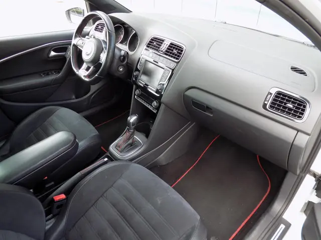 Volkswagen Polo 2