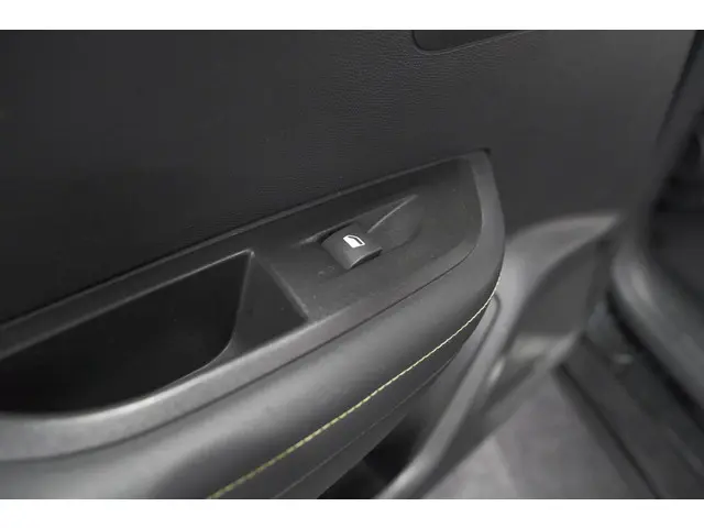 Peugeot 2008 PureTech 130 GT-Line 2020 Benzine 26