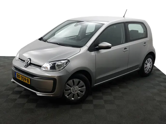 Volkswagen up! 1.0 BMT move up! 2017 Benzine 4