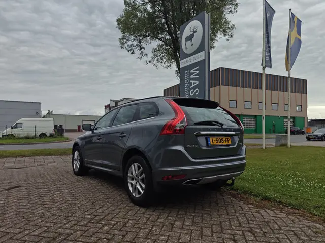Volvo XC60 T5 Momentum Classic 2017 Benzine 3