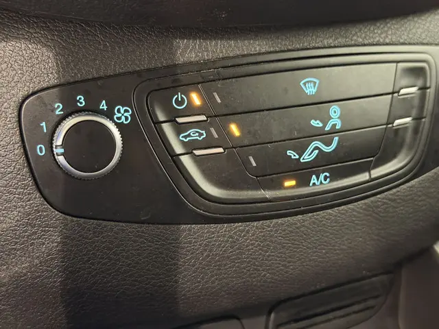 Ford Transit Courier Van 1.5 TDCI Airco NAP 2016 Diesel 18