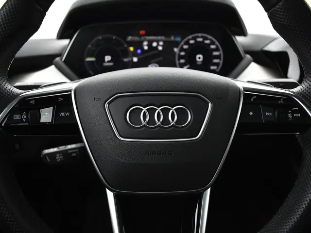 Audi e-tron GT 476pk Competition 93 kWh 2022 Elektrisch 28