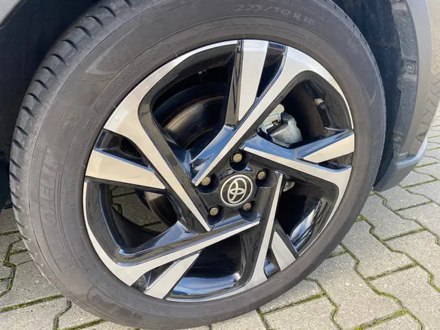 Toyota C-HR 2.0 Hybrid Dynamic 2024 Hybride Benzine 11