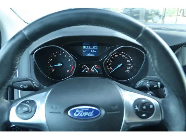 Ford Focus WAGON 1.6 TI-VCT TITANIUM AUT. 2013 Benzine 22