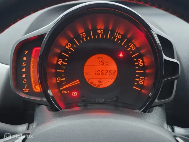 Toyota Aygo 1.0 VVT-i x-play✅️Apk✅️Airco✅️ 2015 Benzine 25