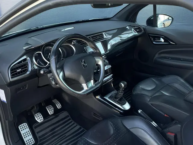 DS DS 3 1.2 PureTech Sport Chic 2017 Benzine 9